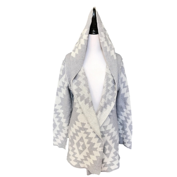 woven heart Sweaters - Hooded Sweatshirt Cardigan with Aztec print